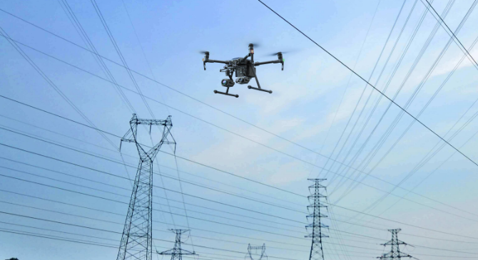 多旋翼无人机在电力巡检方向的应用(图1) 多旋翼无人机在电力巡检方向的应用(图1)